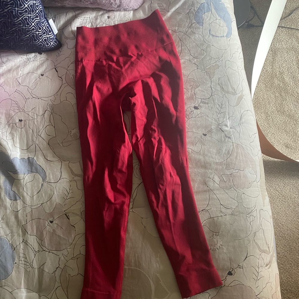 Hot pink/red lulu leggins